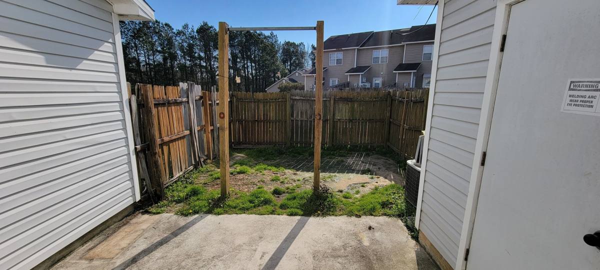 Townhouse for rent at 106 Pinegrove Court, Jacksonville, NC 28546