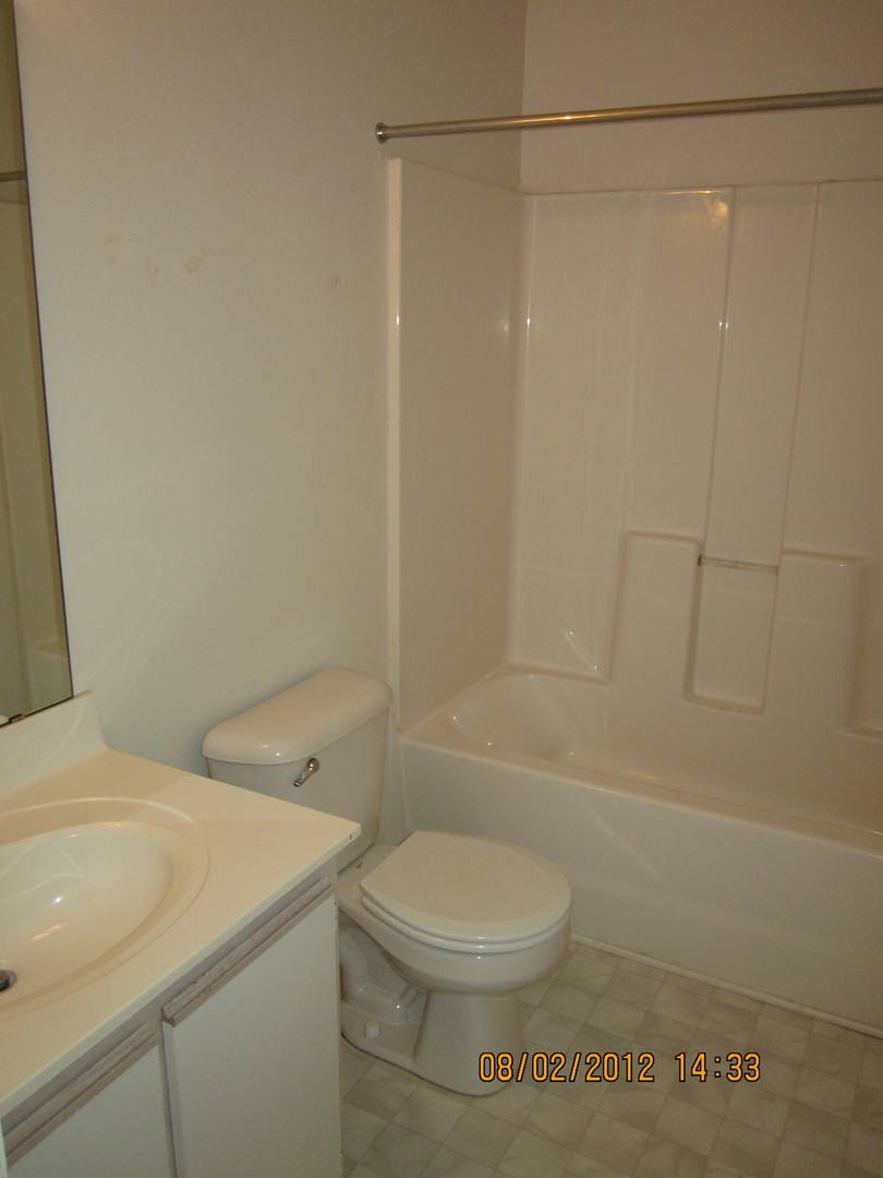 Townhouse for rent at 106 Pinegrove Court, Jacksonville, NC 28546