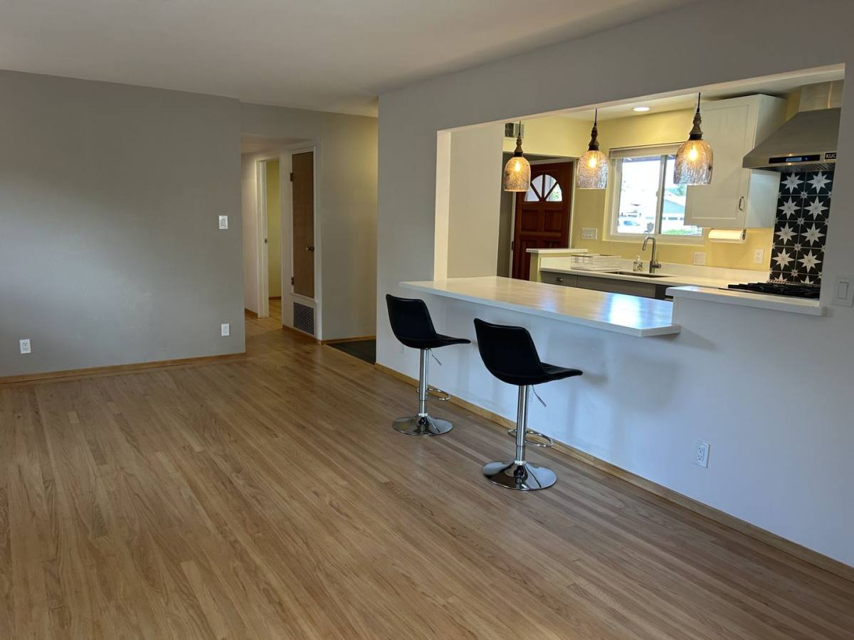 House for rent at 1419 Cambridge St, Novato, CA 94947