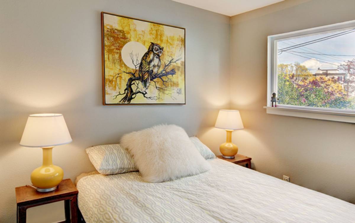 Apartment for rent at 906 N 35th St, Seattle, WA 98103