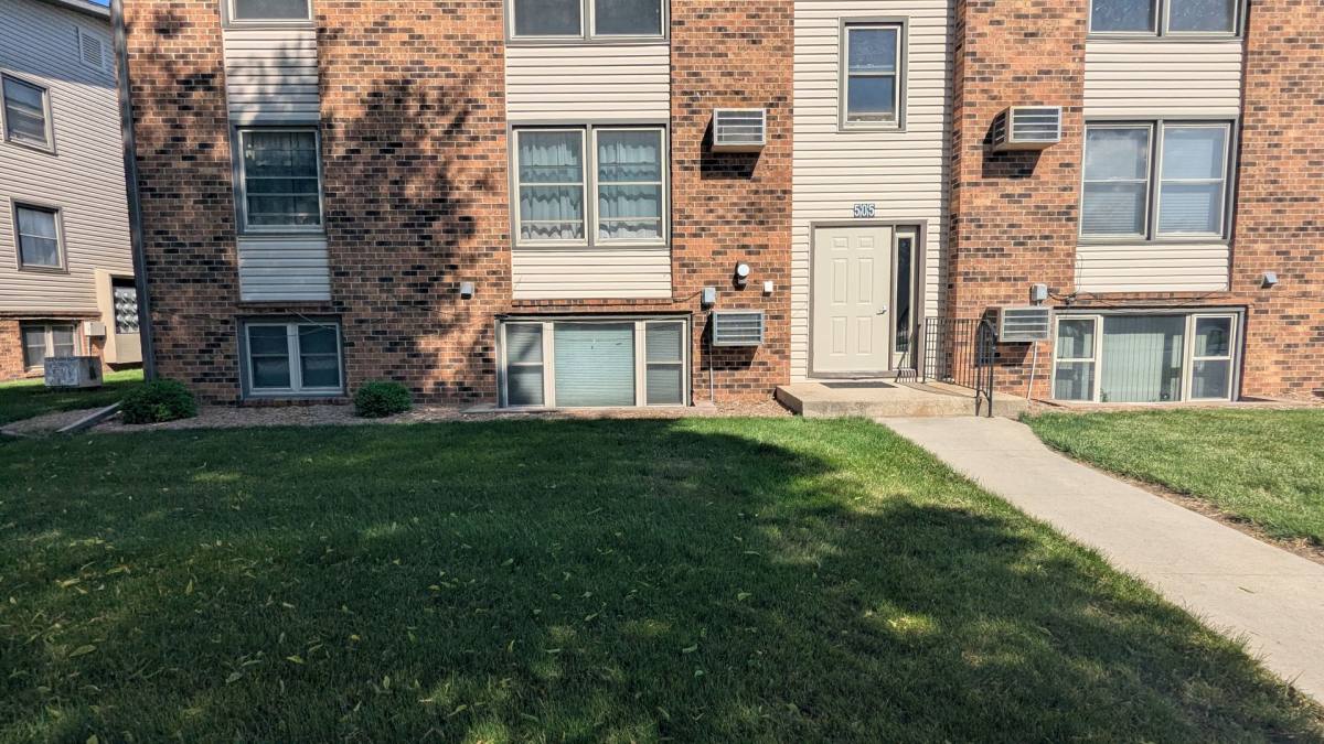 Apartment for rent at 505 Chestnut #A, La Porte City, IA 50651