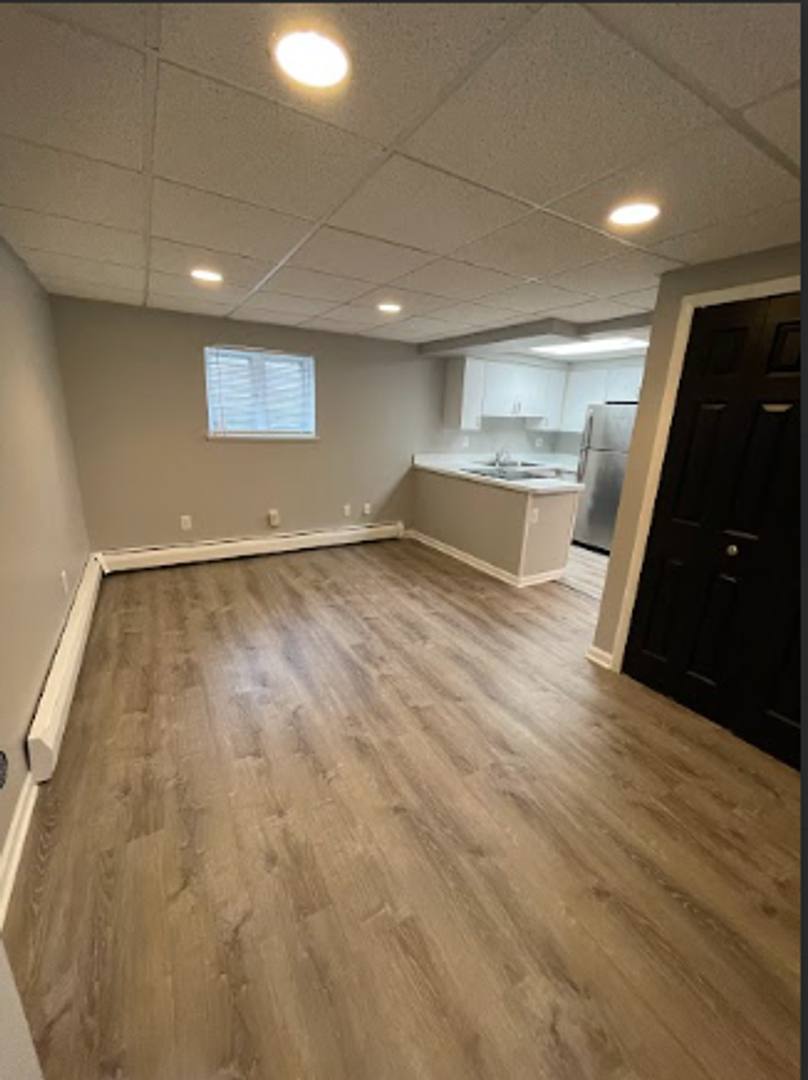 Apartment for rent at 33354 Kingslane Court, Farmington, MI 48336