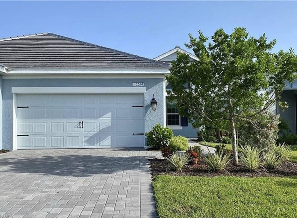 House for rent at 2295 Marquesa Circle, Naples, FL 34112
