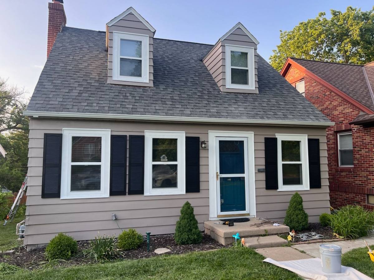 House for rent at 5116 Charles St, Omaha, NE 68132