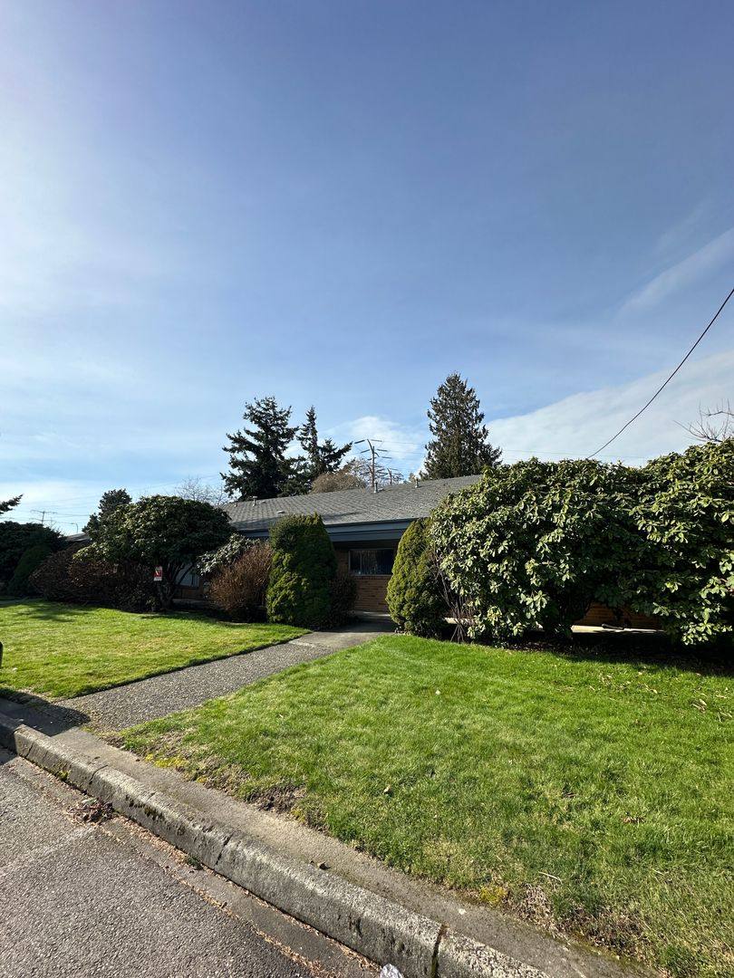 Apartment for rent at 609 Shattuck Ave S, Renton, WA 98057