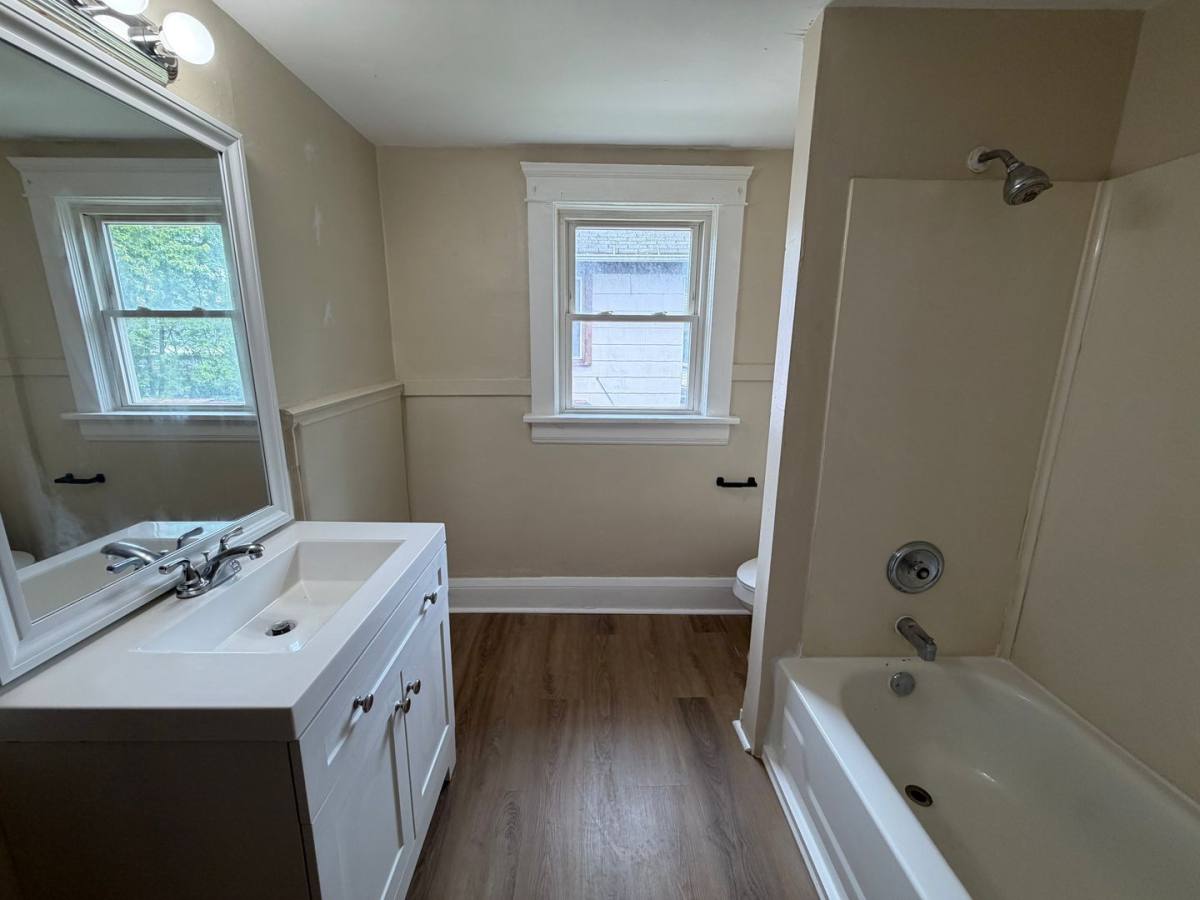 House for rent at 907 Kling St, Akron, OH 44311
