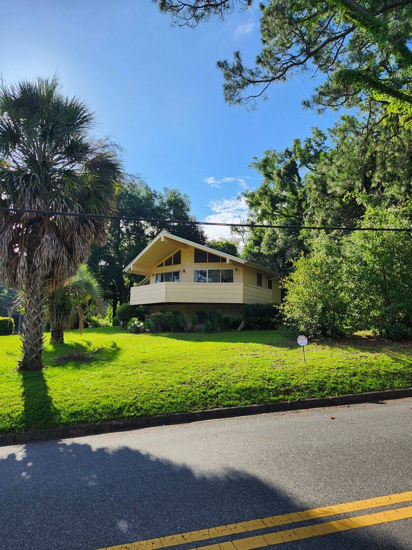 Apartment for rent at 743 E 9th Ave, Tallahassee, FL 32303