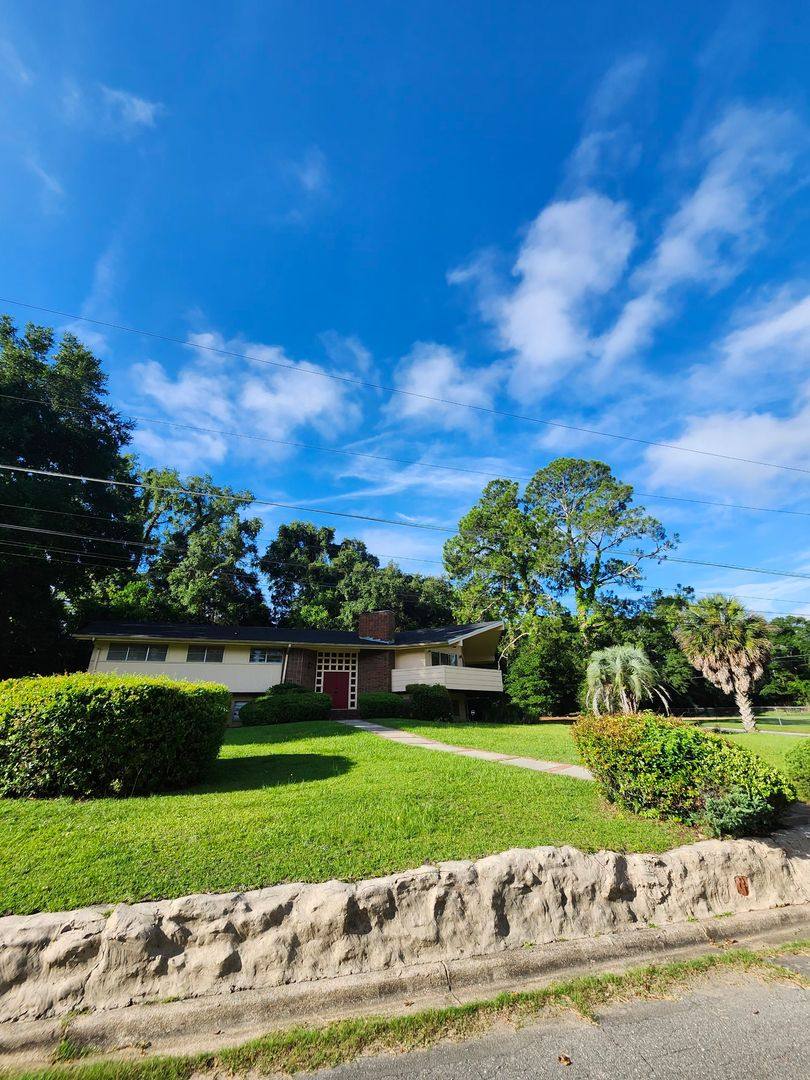 Apartment for rent at 743 E 9th Ave, Tallahassee, FL 32303