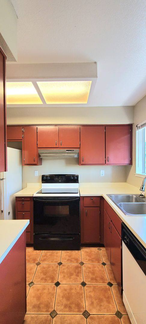 Townhouse for rent at 4358 Greenholme, Sacramento, CA 95842