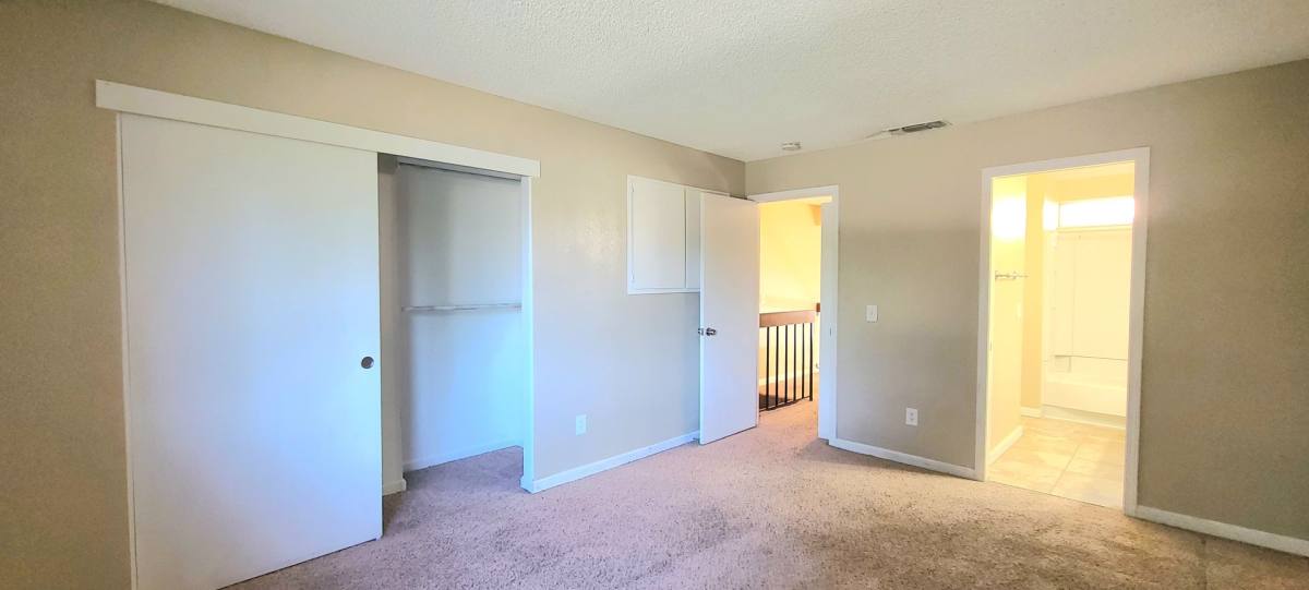Townhouse for rent at 4358 Greenholme, Sacramento, CA 95842