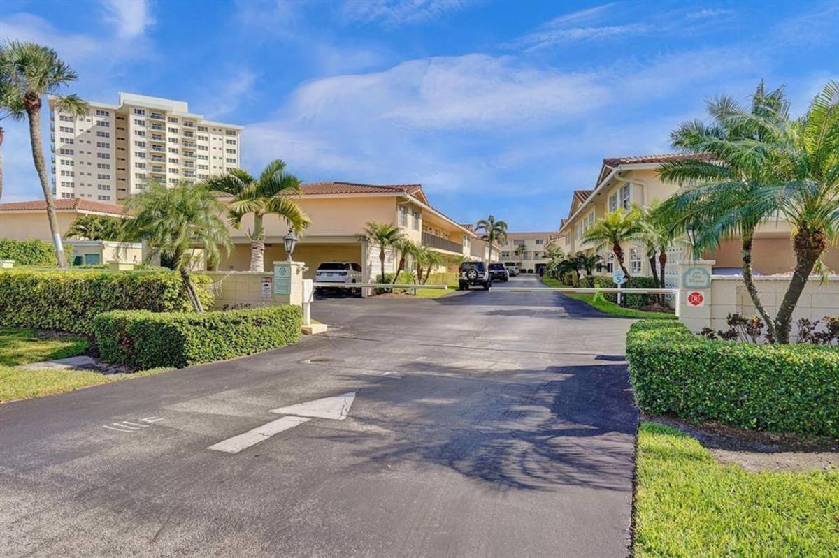 Townhouse for rent at 5450 N Ocean Blvd, Fort Lauderdale, FL 33308