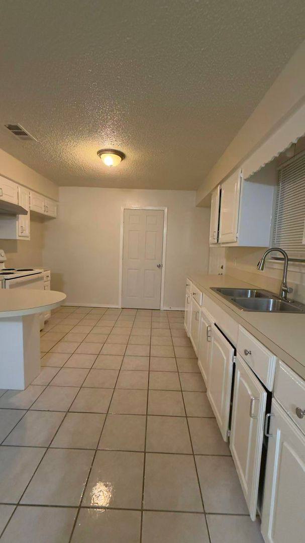 House for rent at 552 Trout St, Rockwall, TX 75032