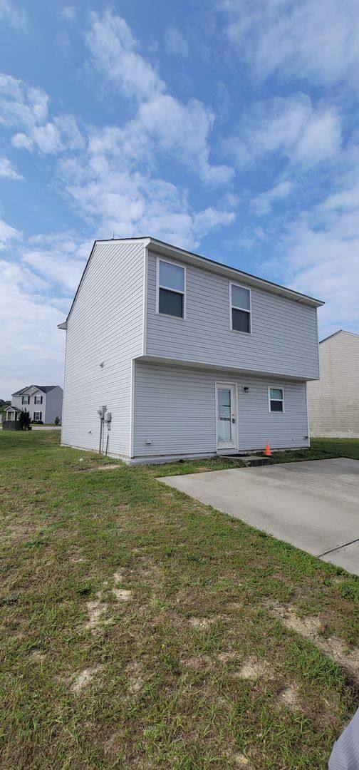 House for rent at 82 Aleah Court, Lillington, NC 27546