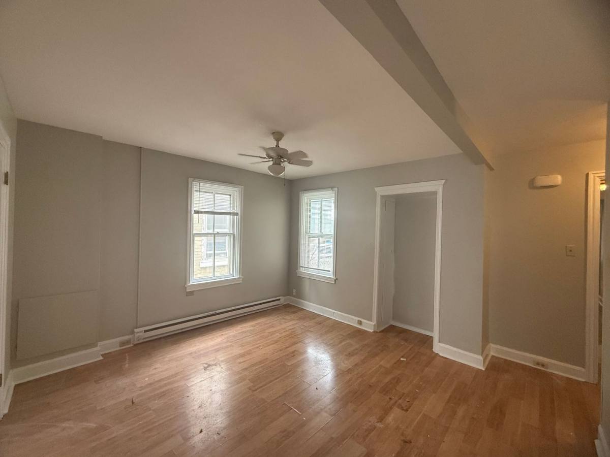 Apartment for rent at 621 N Pitt St, Carlisle, PA 17013