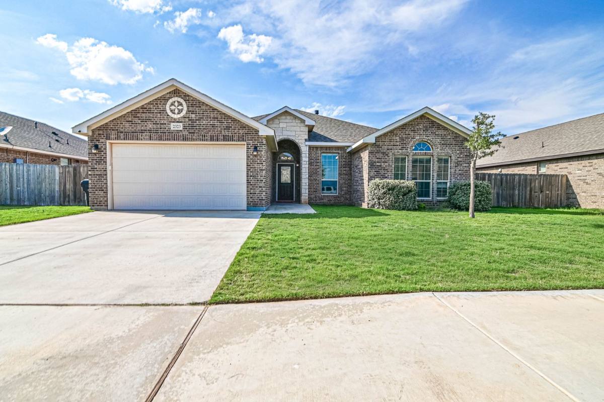 House for rent at 2323 Vista Ridge Rd, Midland, TX 79705