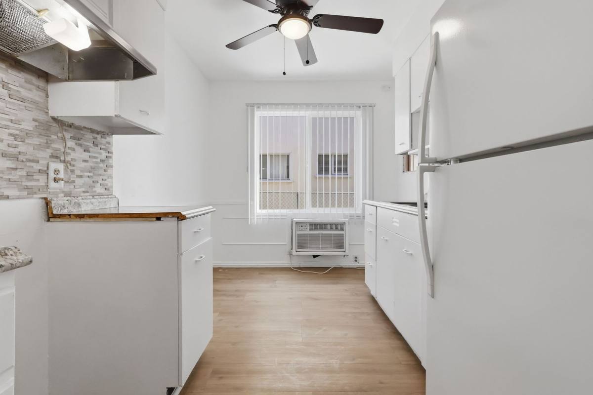 Apartment for rent at 5642-5646 Laurel Canyon Ave, Valley Village, CA 91607