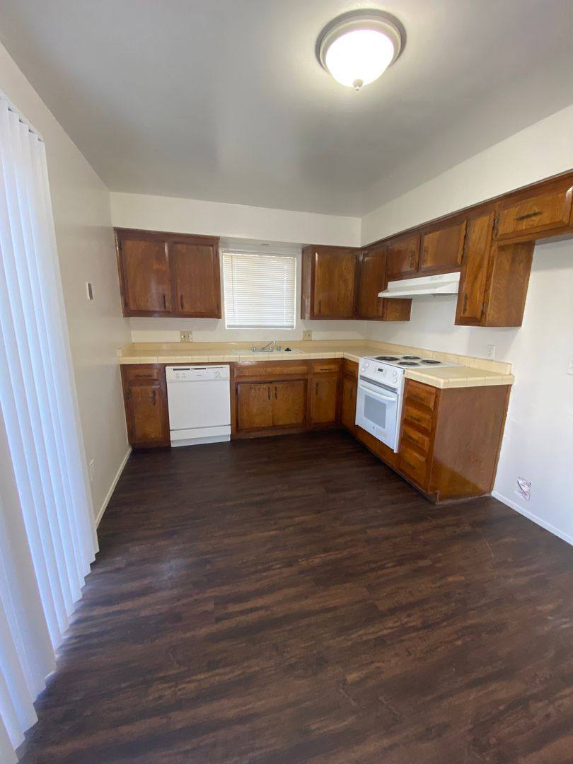 Apartment for rent at 2540 Olive St, Bakersfield, CA 93301