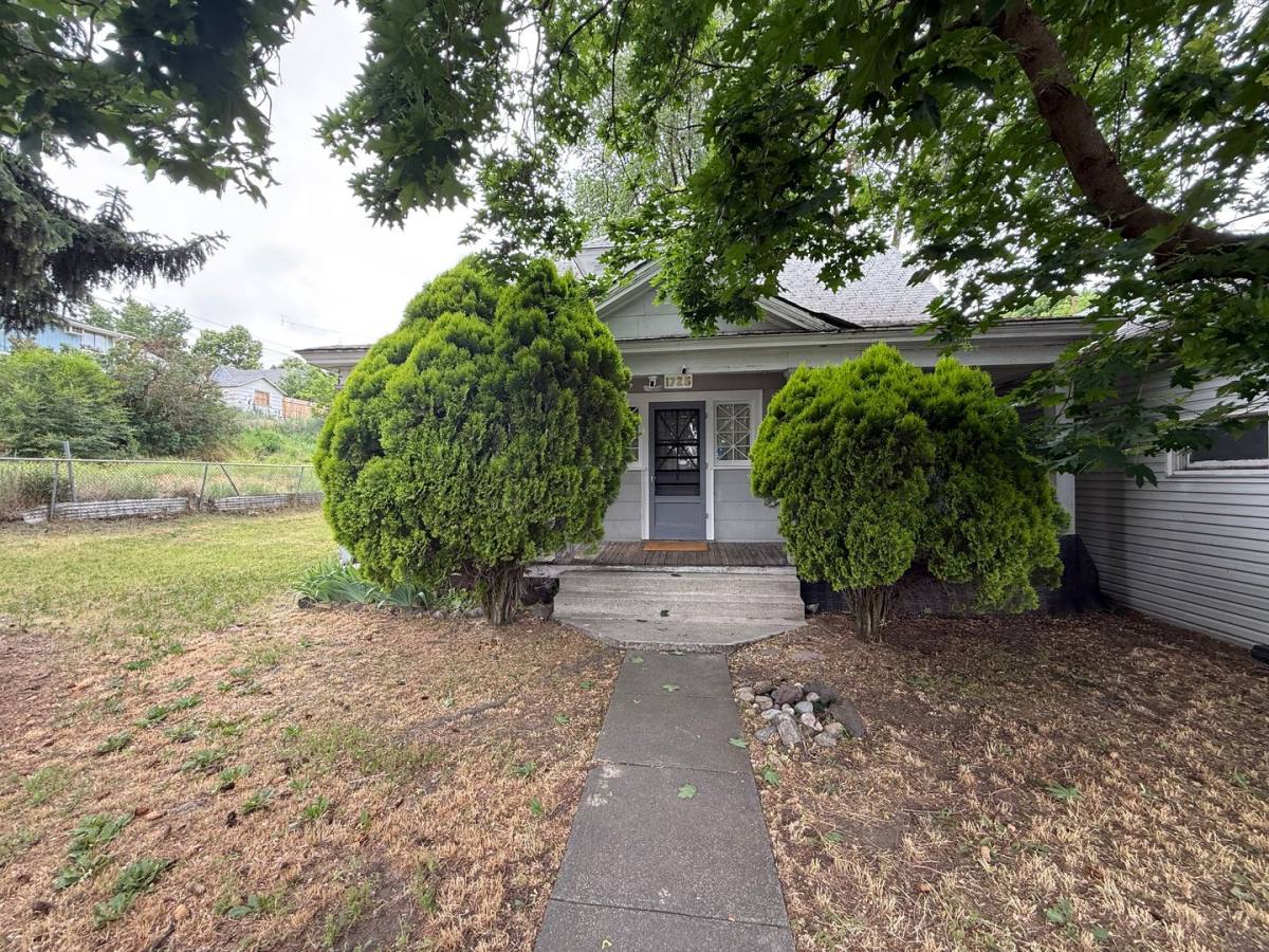 Apartment for rent at 1725 N Howard St, Spokane, WA 99205