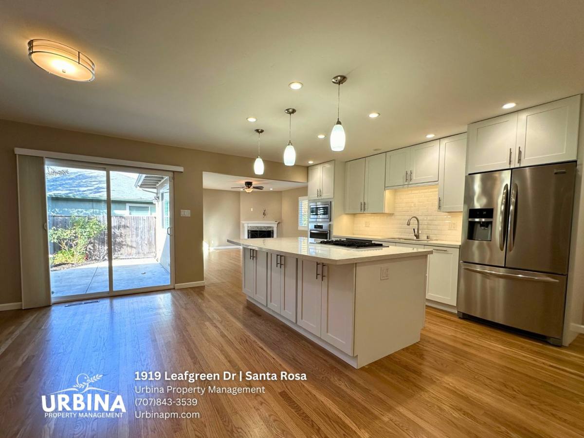House for rent at 1919 Leafgreen Dr, Santa Rosa, CA 95405