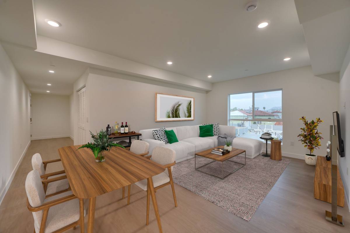 Apartment for rent at 861 S Gramercy Place, Los Angeles, CA 90005