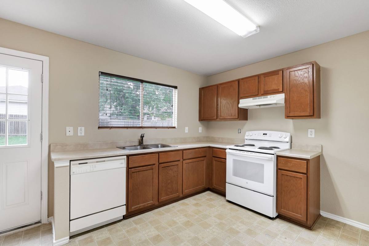 House for rent at 210 Birchwood Bay, San Antonio, TX 78253