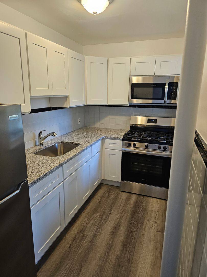 Apartment for rent at 410 Linden St, Jenkintown, PA 19046