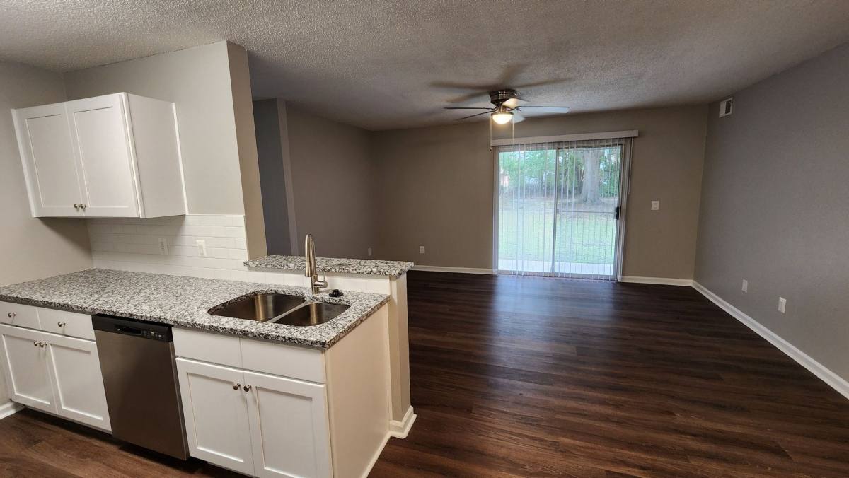 Apartment for rent at 1520 Heritage Lane, Florence, SC 29505