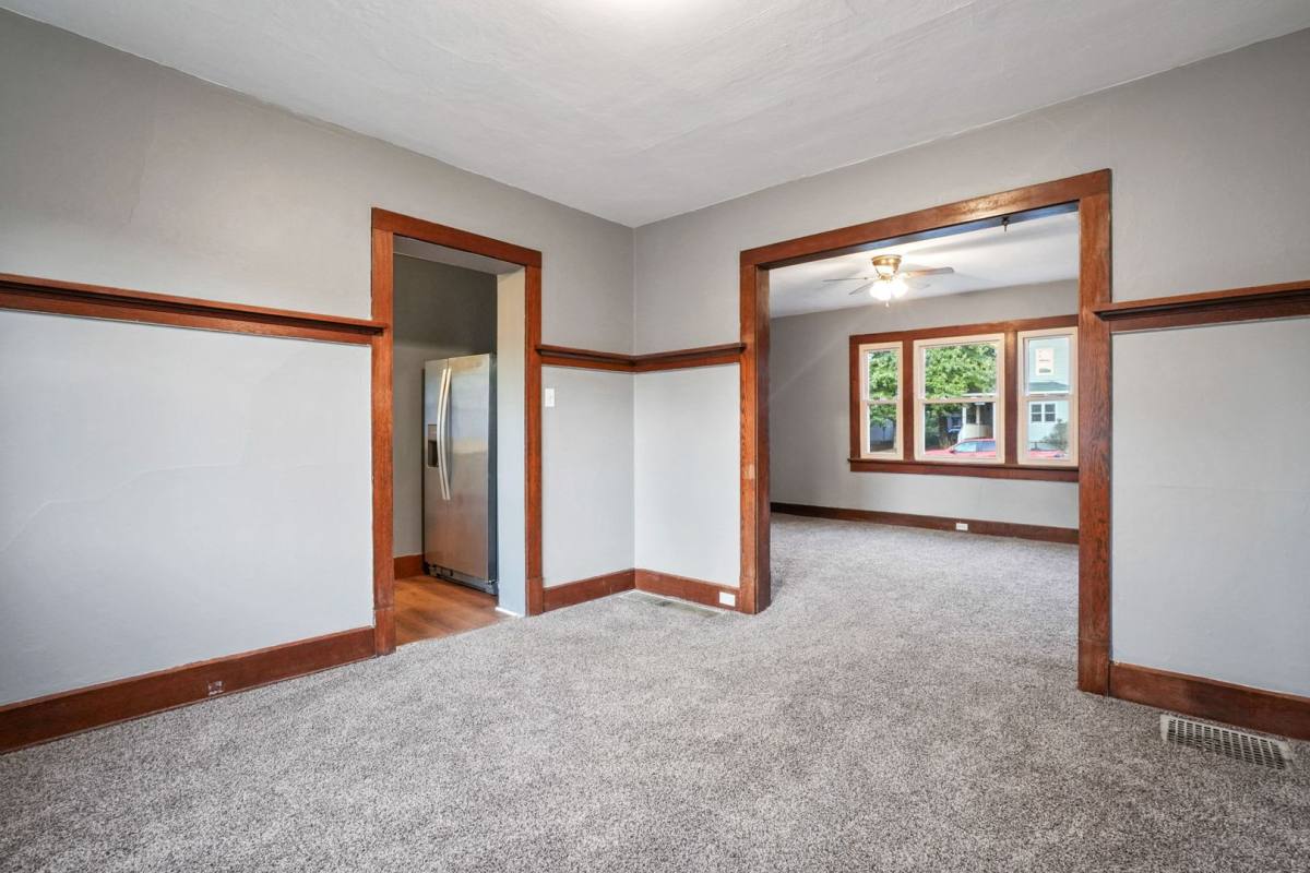 House for rent at 112 Linden Ave, Newark, OH 43055