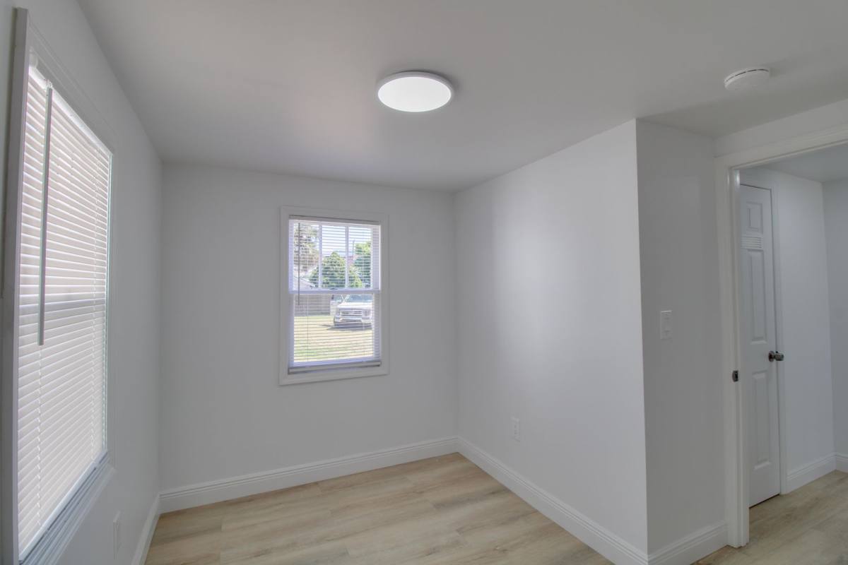 Apartment for rent at 236 N Oleander Ave, Daytona Beach, FL 32118