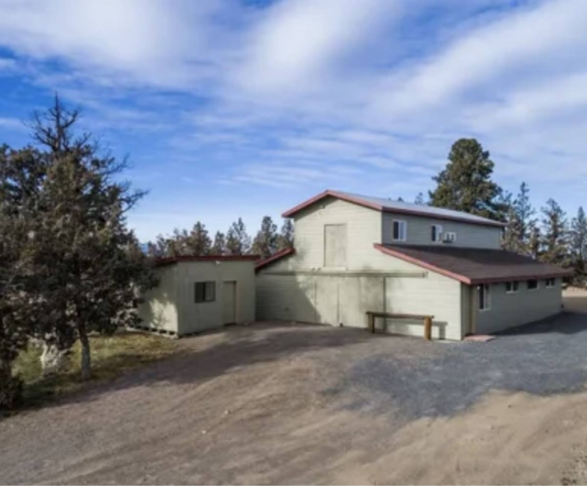 Apartment for rent at 18550 Couch Market Rd, Bend, OR 97703