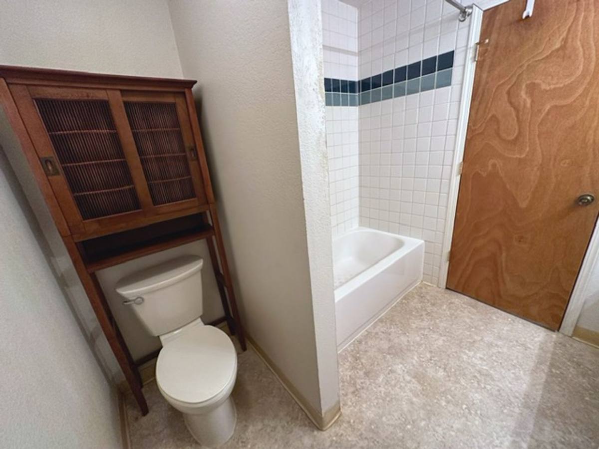 House for rent at 1822 Bellevue Loop, Anchorage, AK 99515