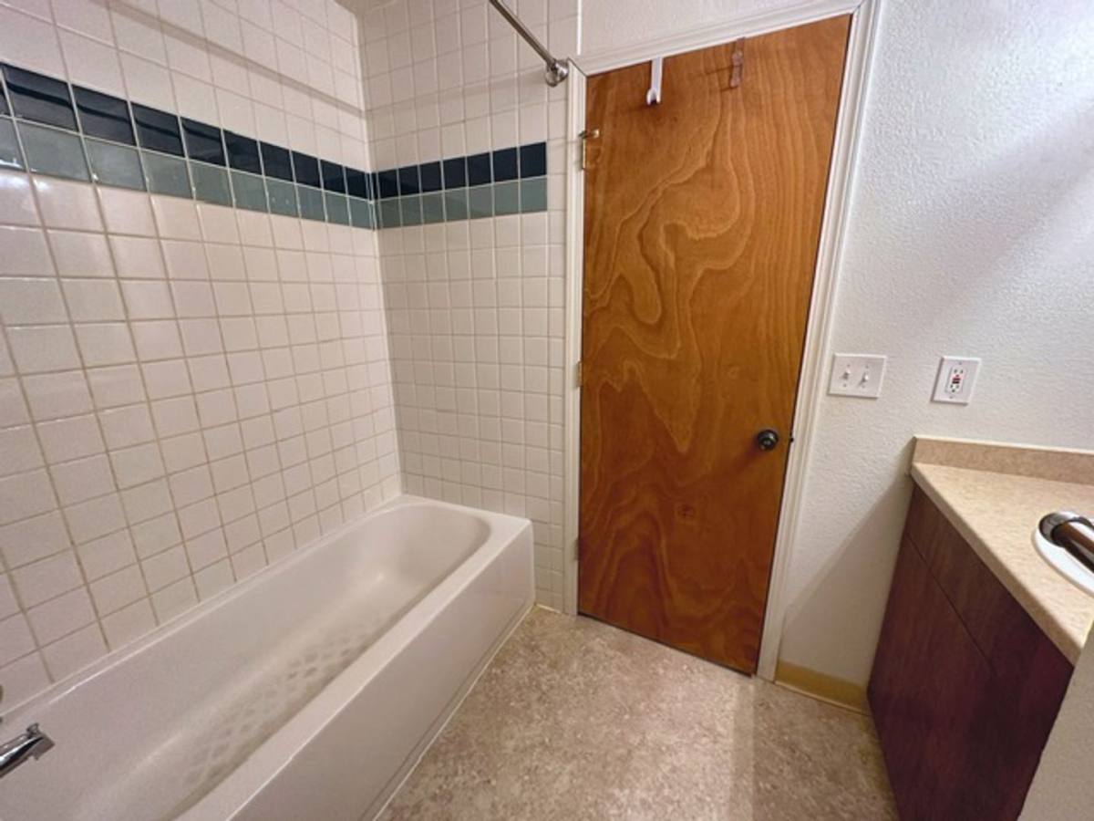 House for rent at 1822 Bellevue Loop, Anchorage, AK 99515