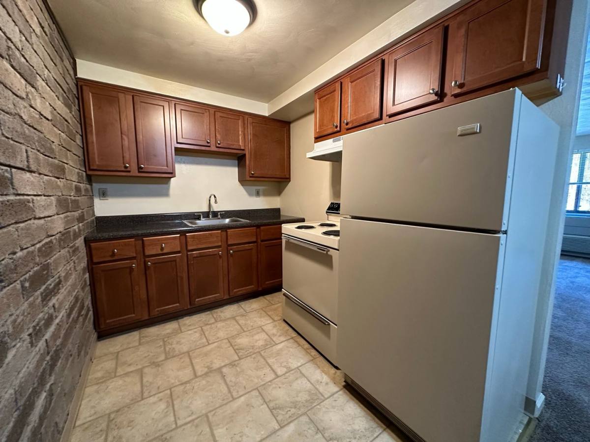 Apartment for rent at 308 Kellywood Manor, New Kensington, PA 15068