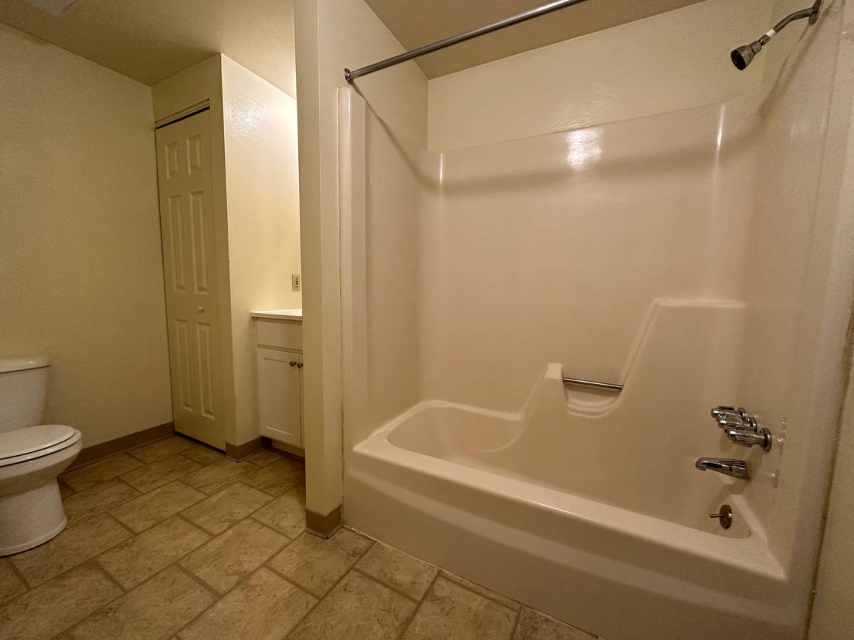 Apartment for rent at 308 Kellywood Manor, New Kensington, PA 15068