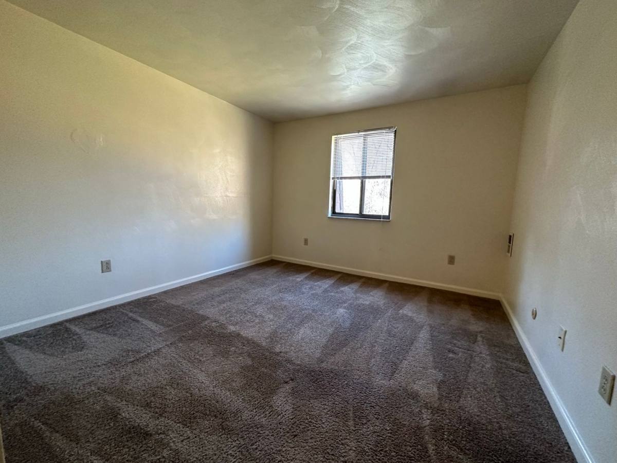 Apartment for rent at 308 Kellywood Manor, New Kensington, PA 15068