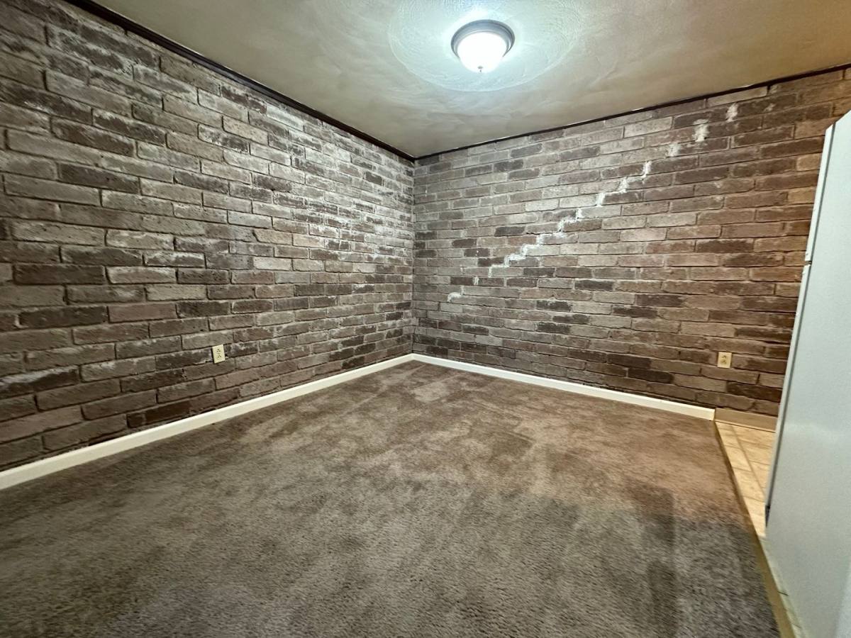 Apartment for rent at 308 Kellywood Manor, New Kensington, PA 15068