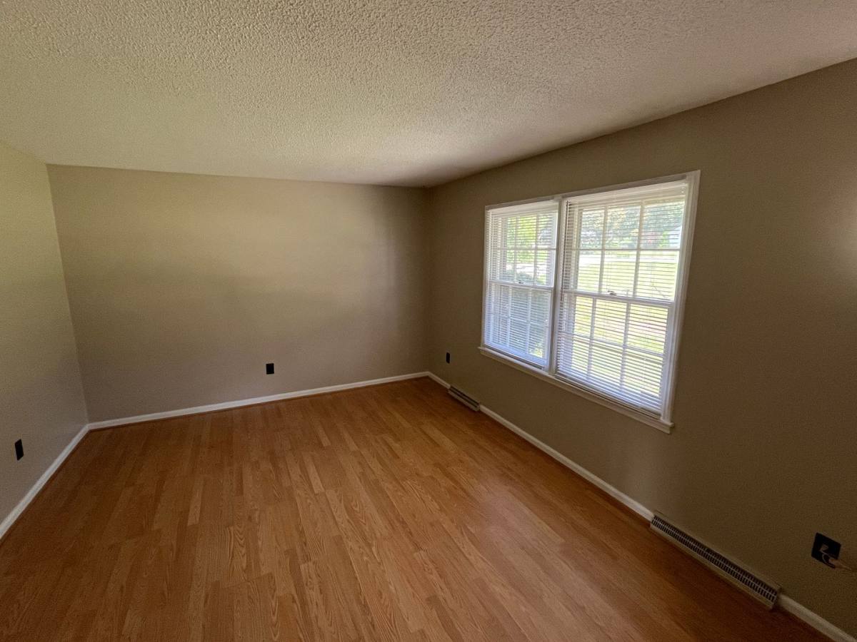 House for rent at 370 Farmbrooke Lane, Winston Salem, NC 27127