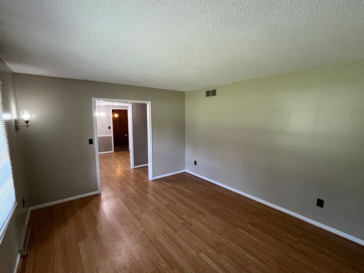 House for rent at 370 Farmbrooke Lane, Winston Salem, NC 27127