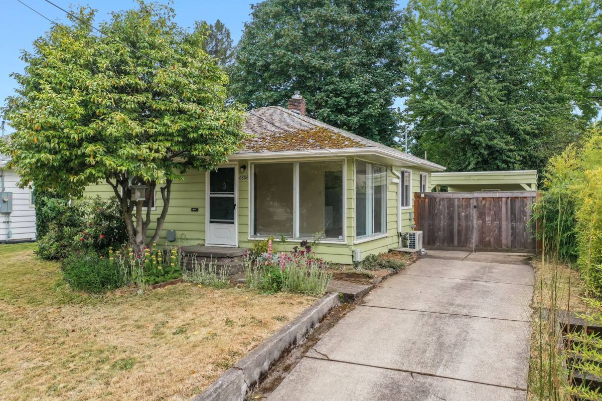 House for rent at 6806 N Monteith Ave, Portland, OR 97203