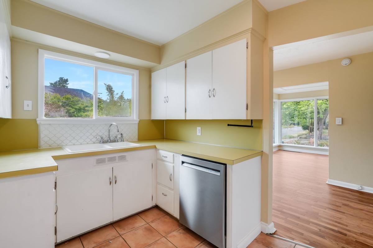 House for rent at 6806 N Monteith Ave, Portland, OR 97203