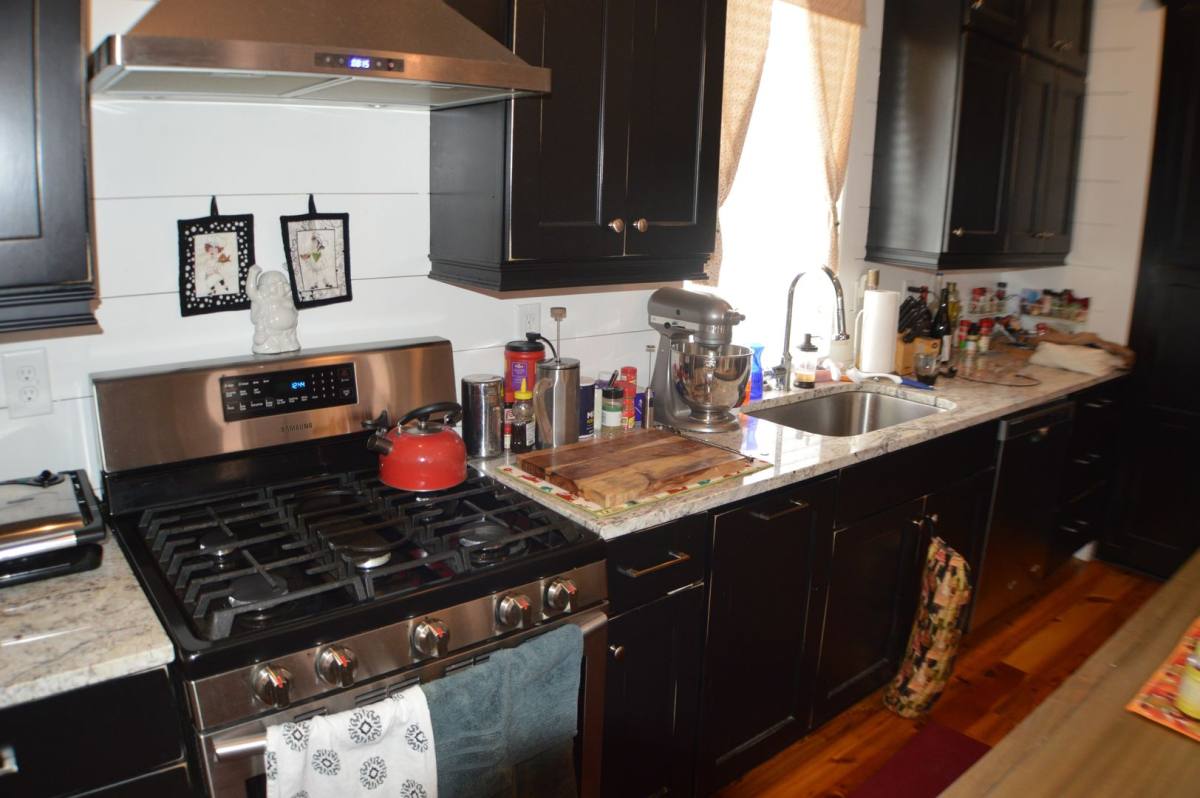 Apartment for rent at 21 Amherst St, Charleston, SC 29403