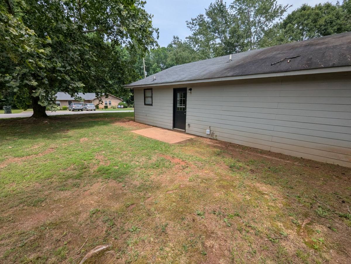 Apartment for rent at 410 Rustwood Dr, Athens, GA 30606