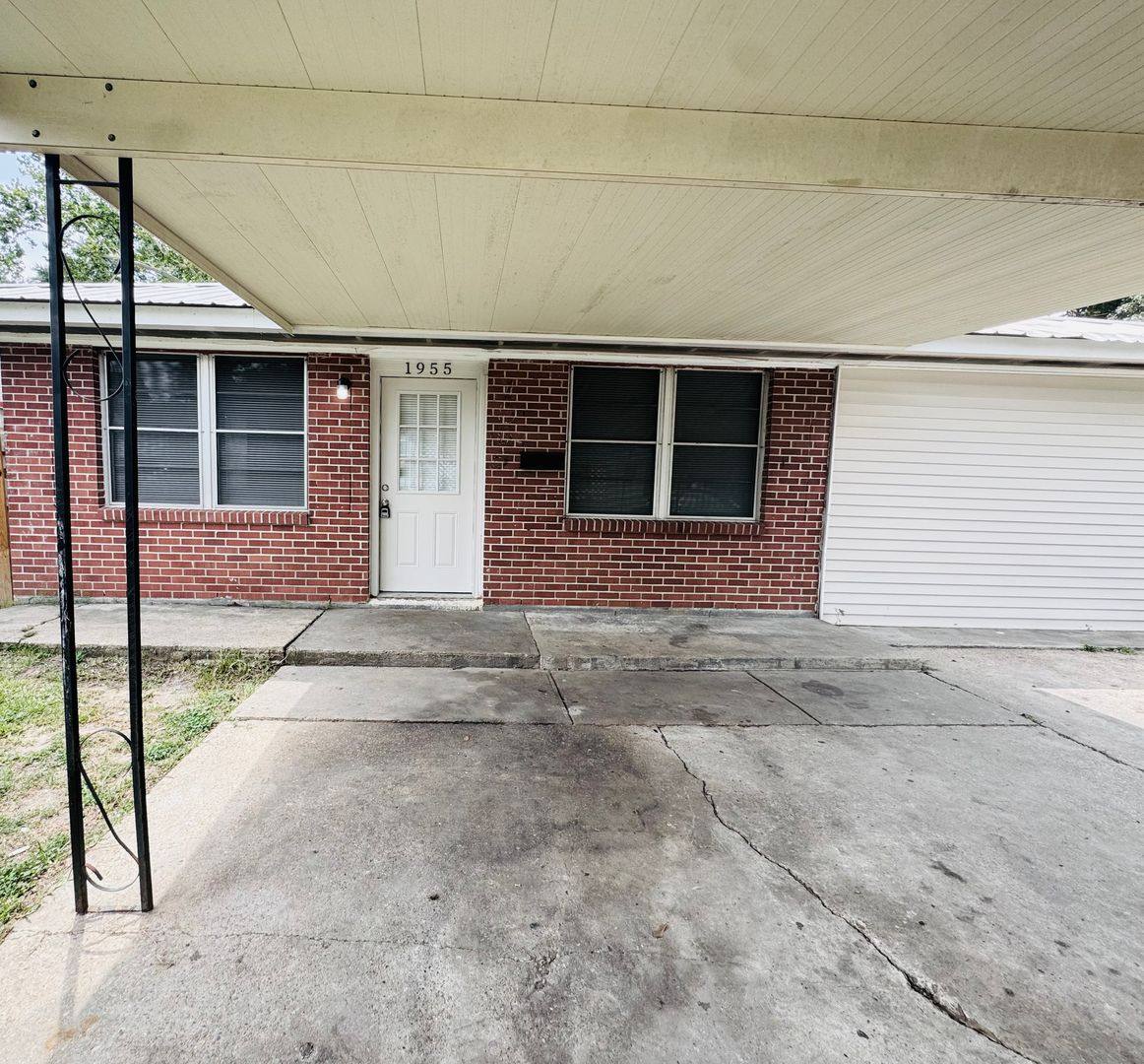 House for rent at 1955 Rice Dr, Baton Rouge, LA 70802