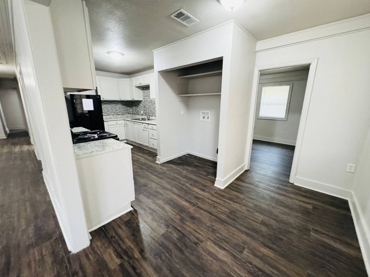 House for rent at 1955 Rice Dr, Baton Rouge, LA 70802