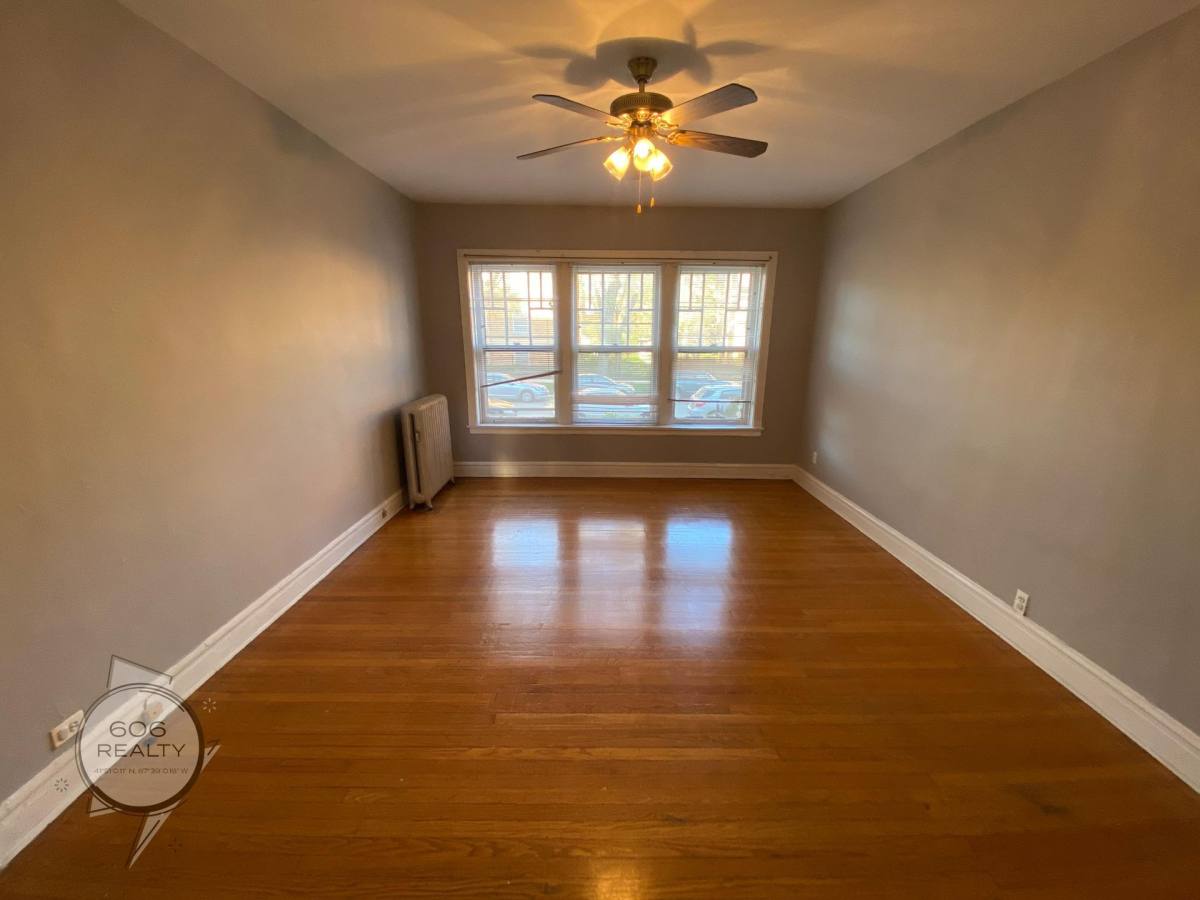 Apartment for rent at 1901-1909 W Argyle, Chicago, IL 60640