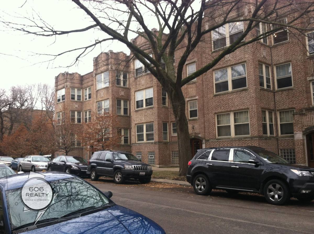 Apartment for rent at 1901-1909 W Argyle, Chicago, IL 60640