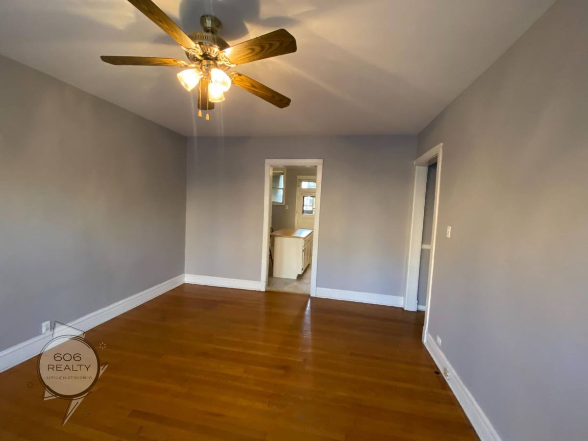Apartment for rent at 1901-1909 W Argyle, Chicago, IL 60640
