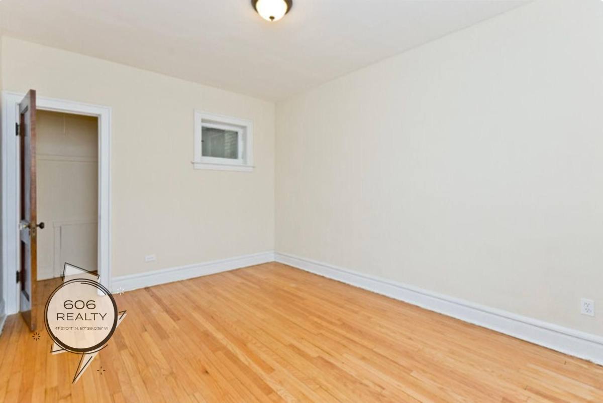 Apartment for rent at 1940 S Grove 2N, Berwyn, IL 60402