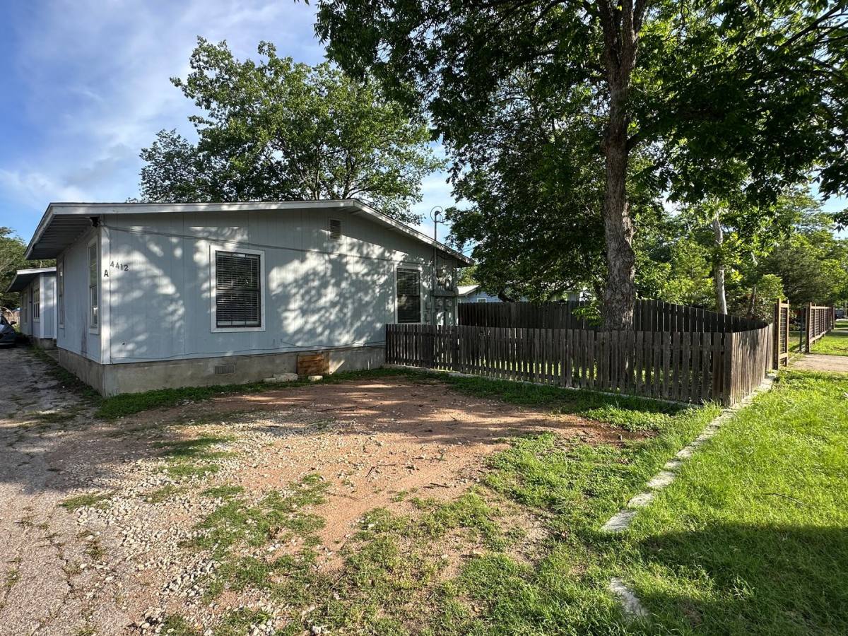 Apartment for rent at 4412 Gillis St, Austin, TX 78745
