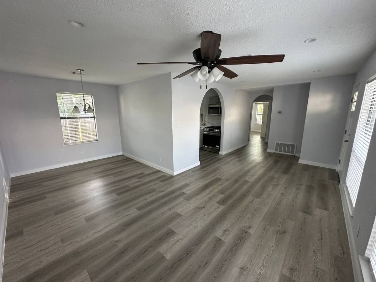 Apartment for rent at 4412 Gillis St, Austin, TX 78745